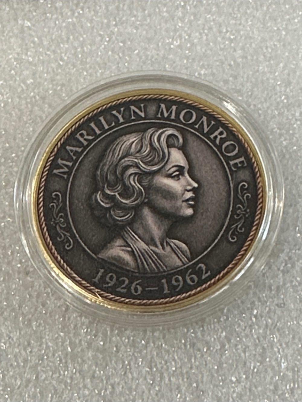 Marilyn Monroe Commemorative Coin - Silver & Gold Tone